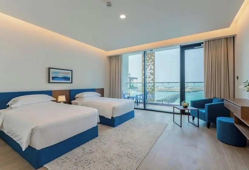 海の見える３ベッドルームアパートメント, Beach Bay Hotel Mirfa