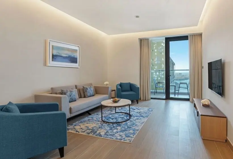 オーシャンビューバルコニー付きワンベッドルームアパートメント, Beach Bay Hotel Mirfa