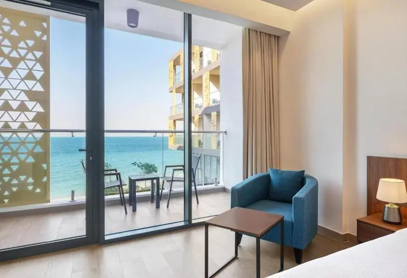 キングサイドベッドのスタンダードワンルーム, Beach Bay Hotel Mirfa