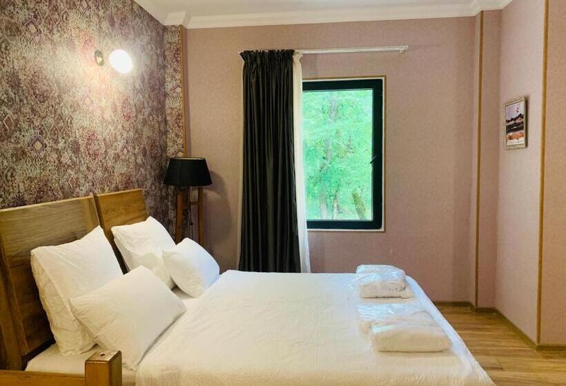اتاق استاندارد سه نفره, Wald Hotel Lagodekhi Rooms