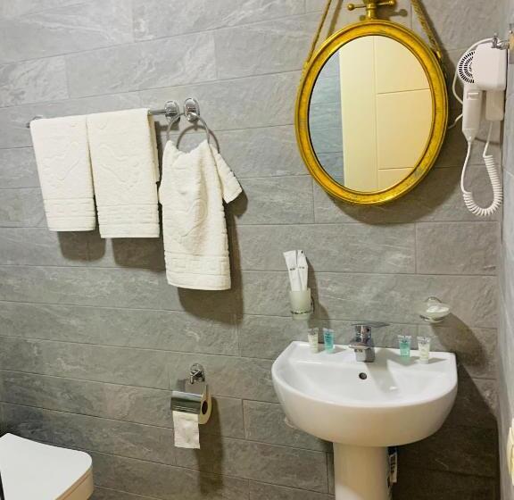 اتاق استاندارد سه نفره, Wald Hotel Lagodekhi Rooms