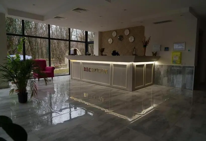 اتاق سوپریور سه تخته, Wald Hotel Lagodekhi Rooms