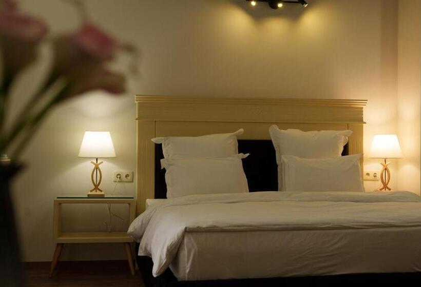 سوییت سوپریور, Wald Hotel Lagodekhi Rooms