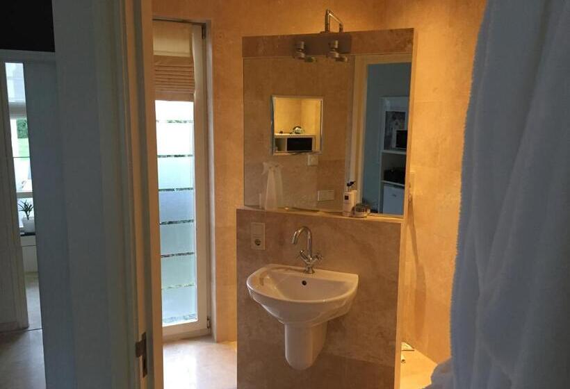 Номер Deluxe, B&b Maison Saint Tropez Eindhoven