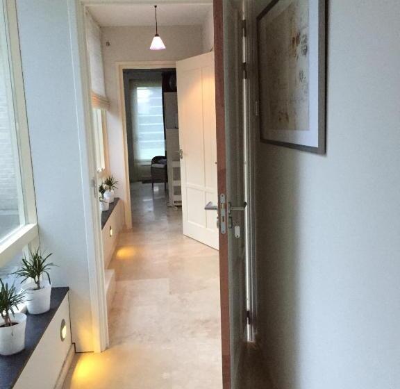 اتاق لوکس, B&b Maison Saint Tropez Eindhoven