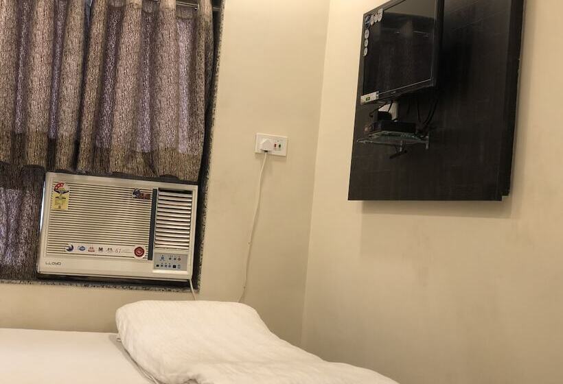 Deluxe Room, Bani Hashim