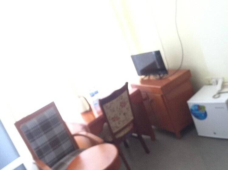 اتاق لوکس, Bl Airport