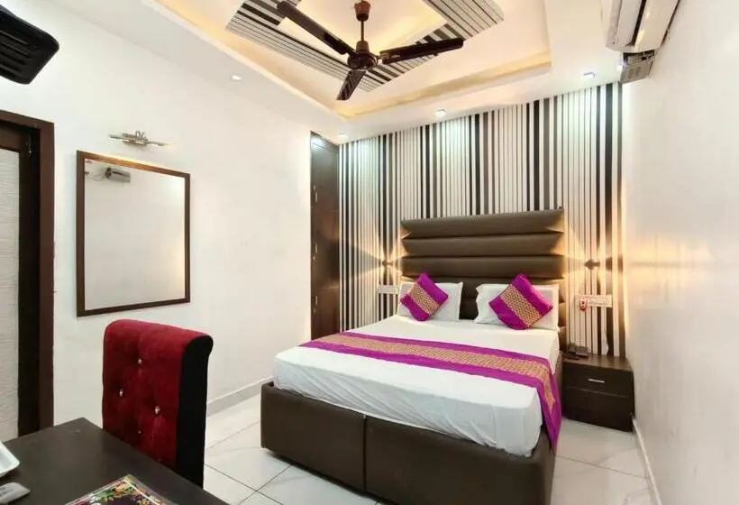 Standard-huone, Jai Surya