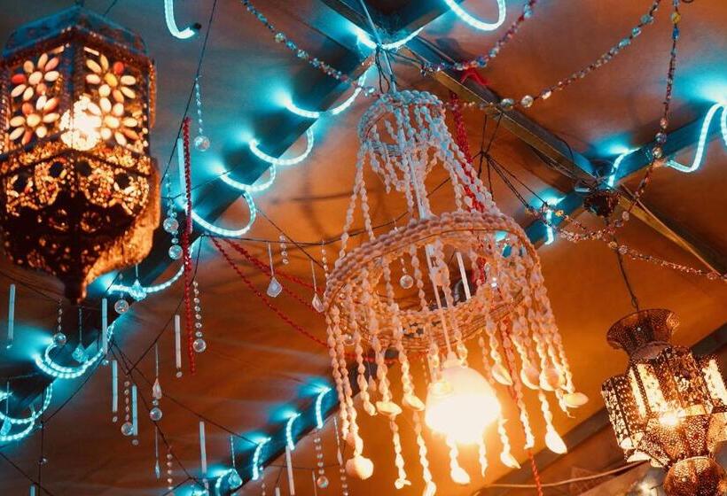 اتاق استاندارد سه نفره, Petra Bedouin Bed And Breakfast