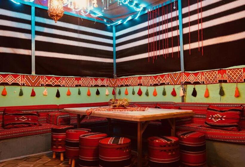 اتاق استاندارد سه نفره, Petra Bedouin Bed And Breakfast