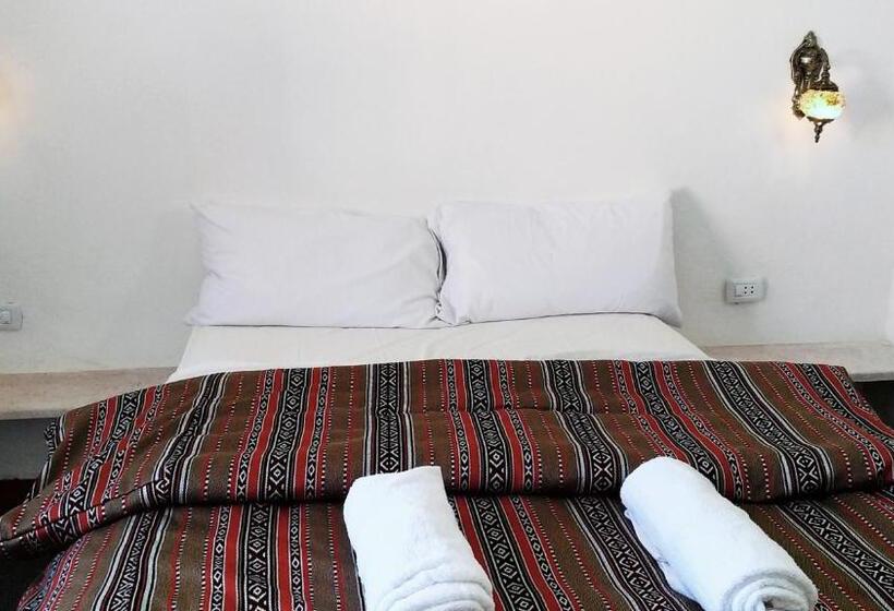 Standard room with outdoor bath, Petra Bedouin Bed And Breakfast