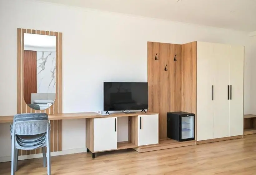 Standard Kolmen Hengen Huone, Erald