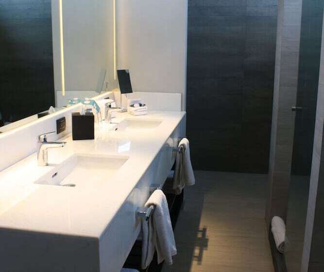 سوئیت با تخت بزرگ, Four Points By Sheraton Puebla