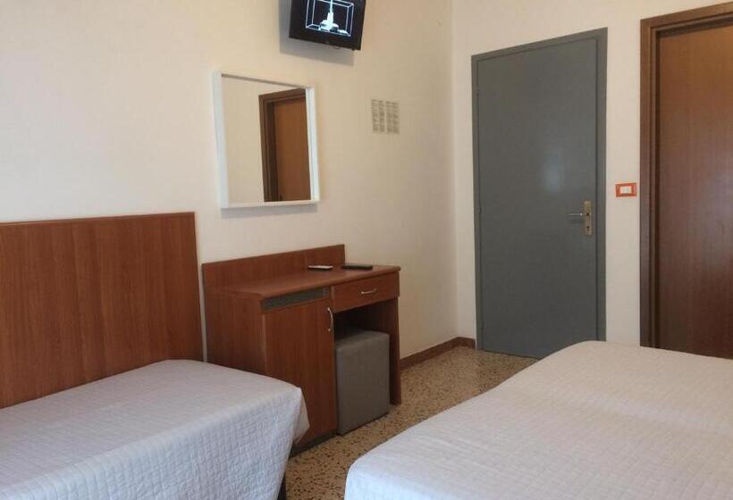 Номер Стандарт Трехместный, Portofino