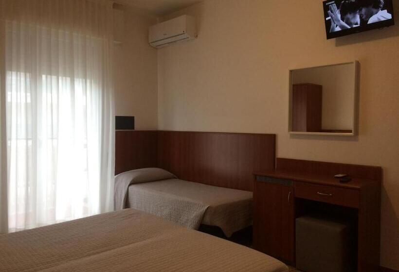 スタンダードトリプルルーム, Portofino