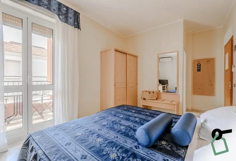 スーペリアの４人部屋, Hotiday Room Collection   Alassio Centro