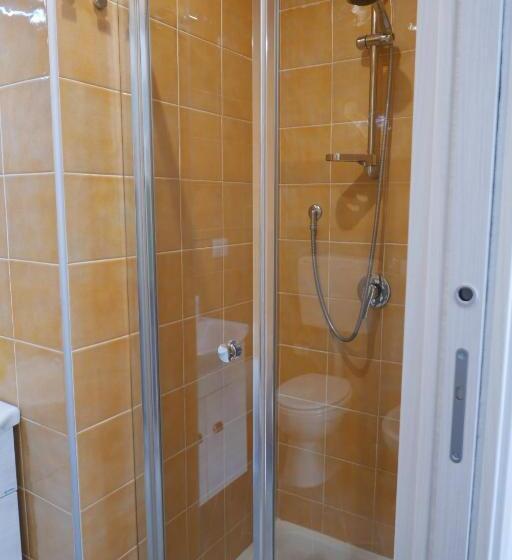 اتاق کلاسیک, B&b Da Ary Colorful Rooms