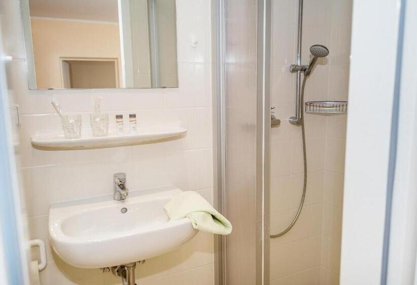 Номер Стандарт, Djh Jugendherberge Dresden Jugendgästehaus