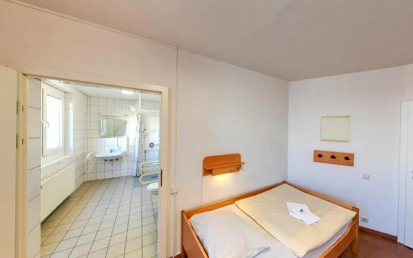 身障者適用スタンダードルーム, Djh Jugendherberge Dresden   Jugendgästehaus