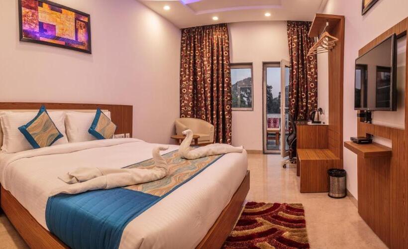 חדר סופריור, Suktara International