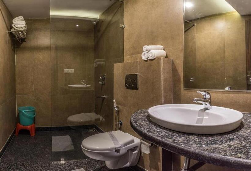 סוויטה משפחתית, Suktara International