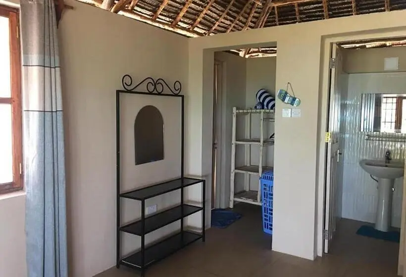 بانگلوی استاندارد با چشم‌انداز دریا, Driftwood Beach Lodge