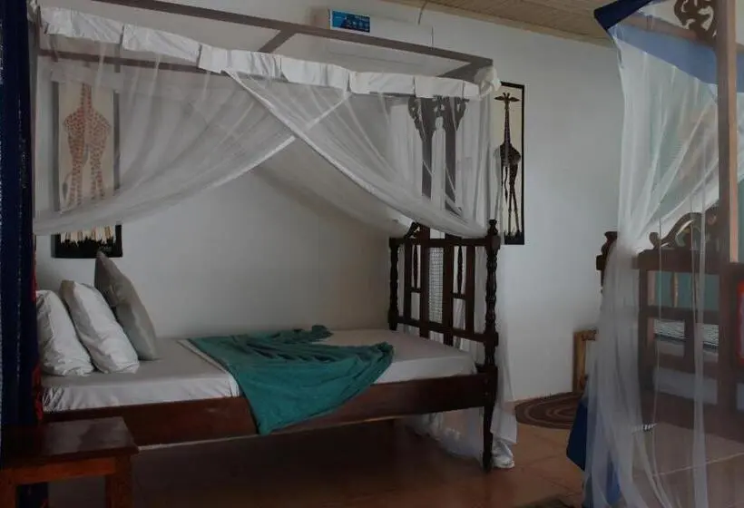 اتاق خانوادگی با چشم‌انداز دریا, Driftwood Beach Lodge