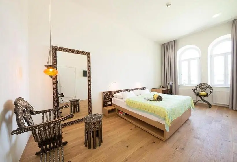 Standard-huone, Gabrium