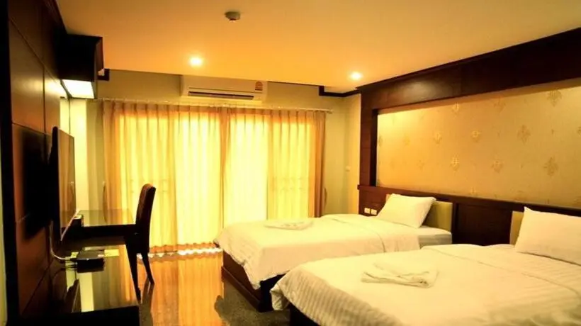 اتاق استاندارد با چشم‌انداز شهر, Green Hill Hotel Phayao