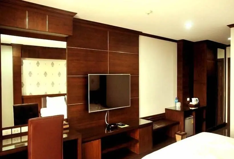 اتاق استاندارد با چشم‌انداز دریاچه, Green Hill Hotel Phayao