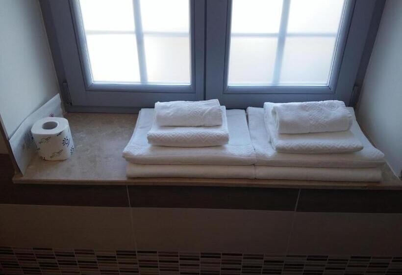 Chambre Standard, Nuovo Albergo Operai