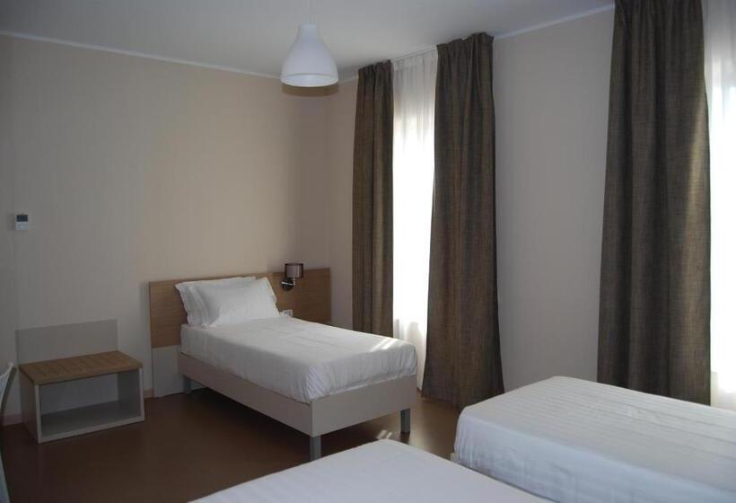 חדר סטנדרט לשלושה, Nuovo Albergo Operai