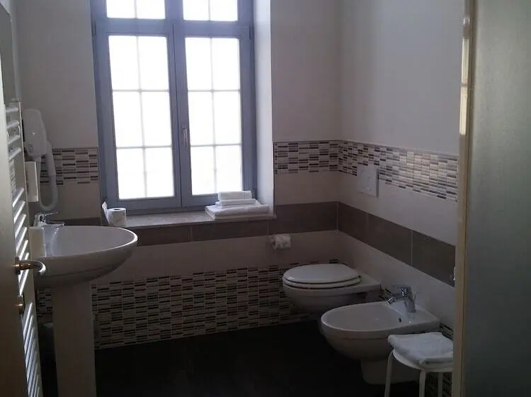 Standard Yhden Hengen Huone, Nuovo Albergo Operai