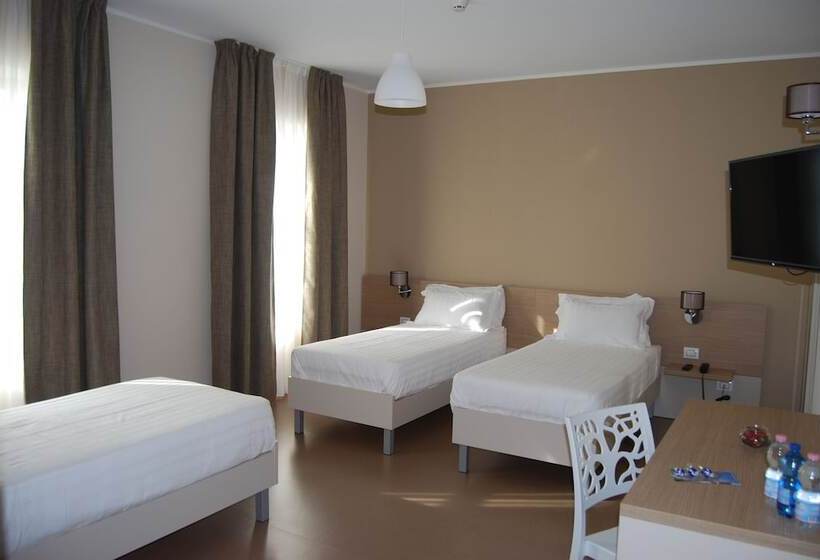 חדר סטנדרט לשלושה, Nuovo Albergo Operai