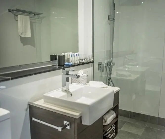 Classic Kolmen Hengen Huone, The Gerald Apartment