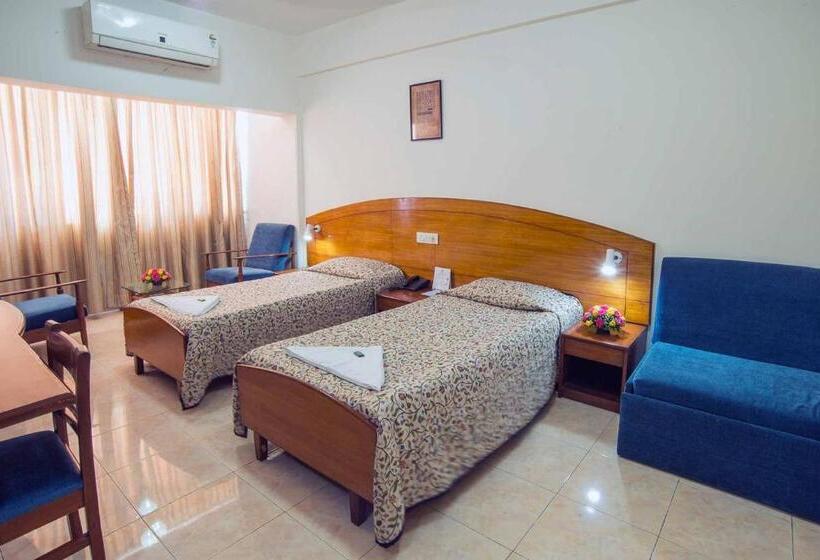 غرفة قياسية, Ymca International House