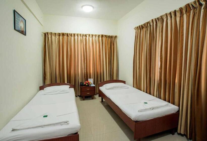 غرفة قياسية حمام مشترك, Ymca International House