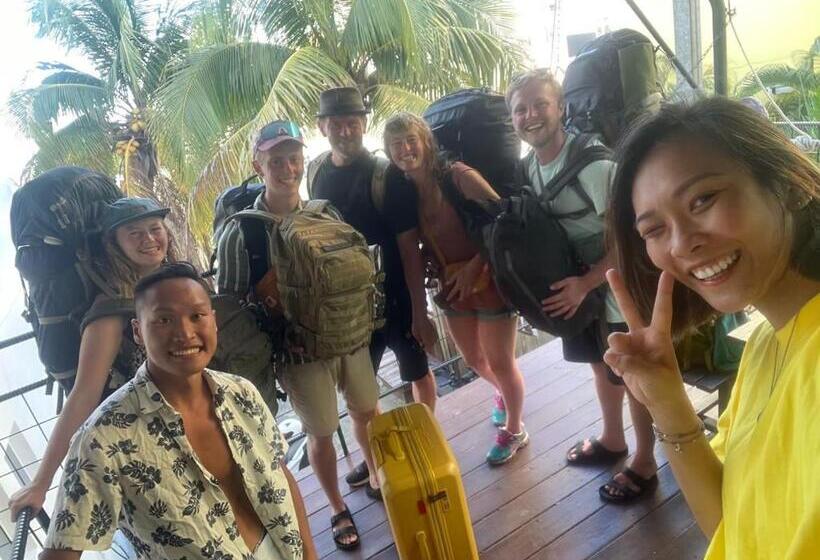 تختخواب در اتاق مشترک, Kenting Original Hostel