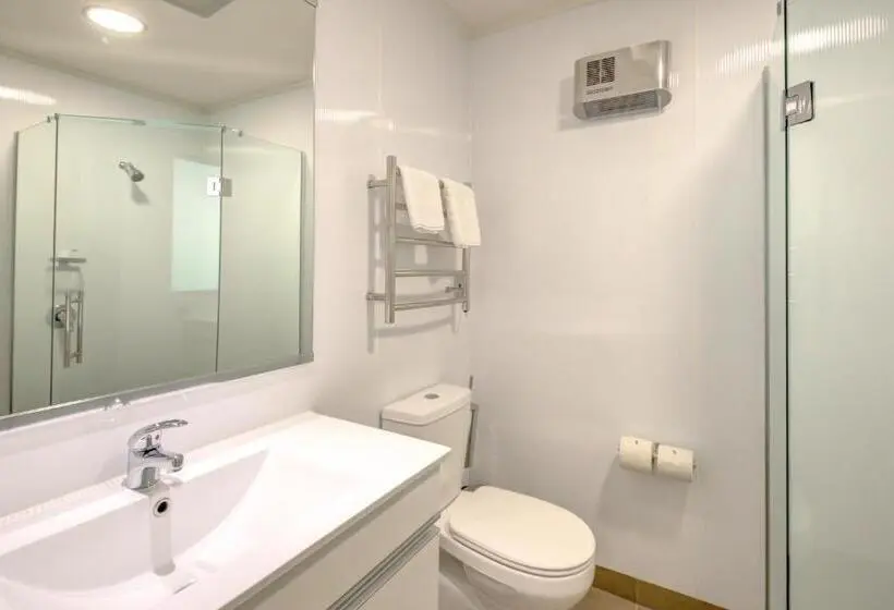 سوئیت خانواده 2 خوابه, Marakura Deluxe Motel