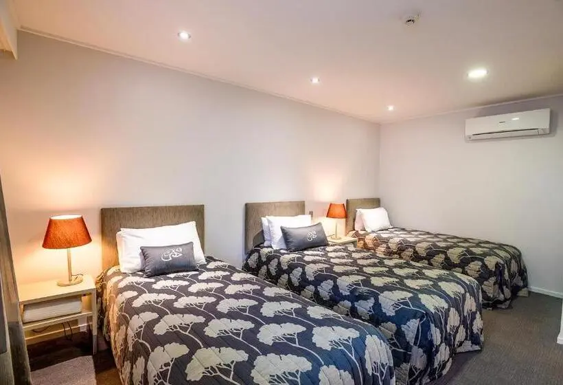سوئیت خانواده 2 خوابه, Marakura Deluxe Motel