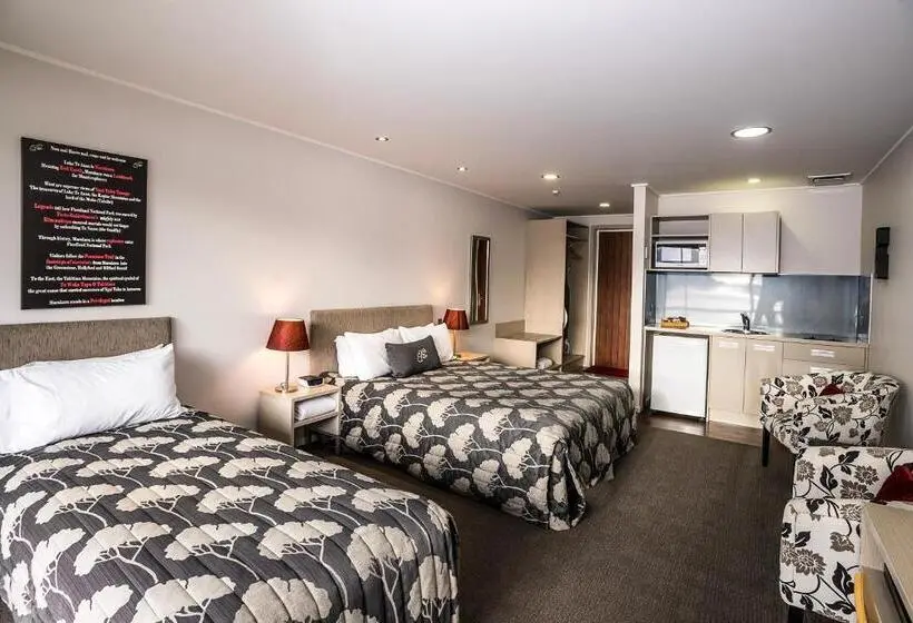 استودیوی لوکس, Marakura Deluxe Motel