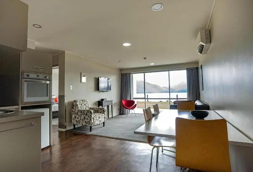 اتاق لوکس خانوادگی, Marakura Deluxe Motel