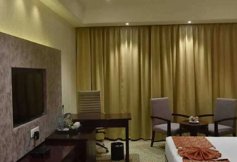 Chambre Deluxe, Pride Hotel & Convention Centre Indore