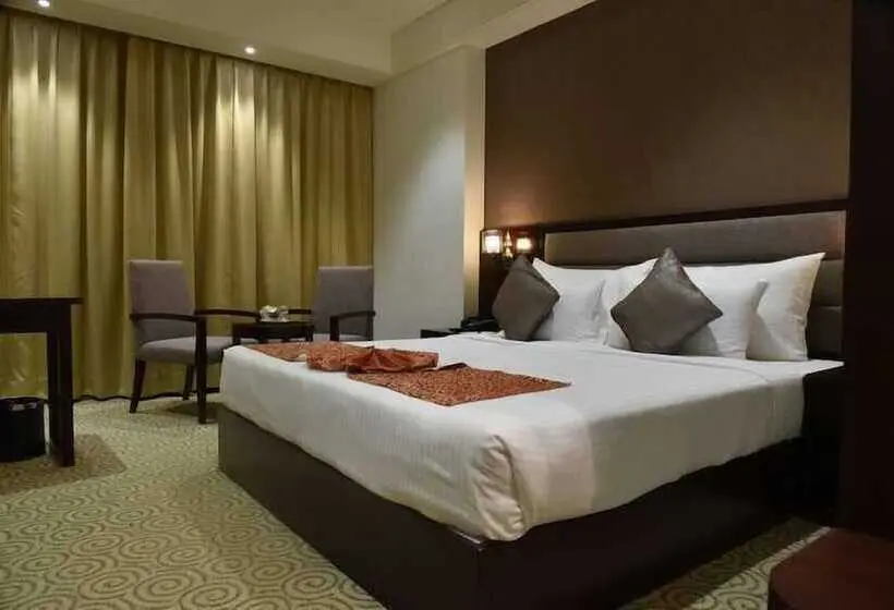 Chambre Deluxe, Pride Hotel & Convention Centre Indore