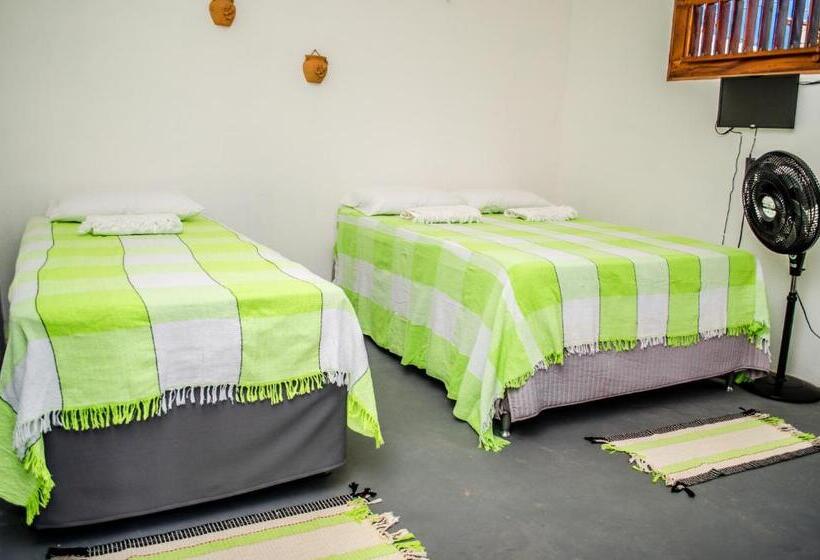 חדר סטנדרט לשלושה, B&b Chalé Jardins