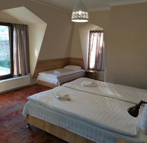 اتاق استاندارد سه نفره, Boutique Hotel Bellevue