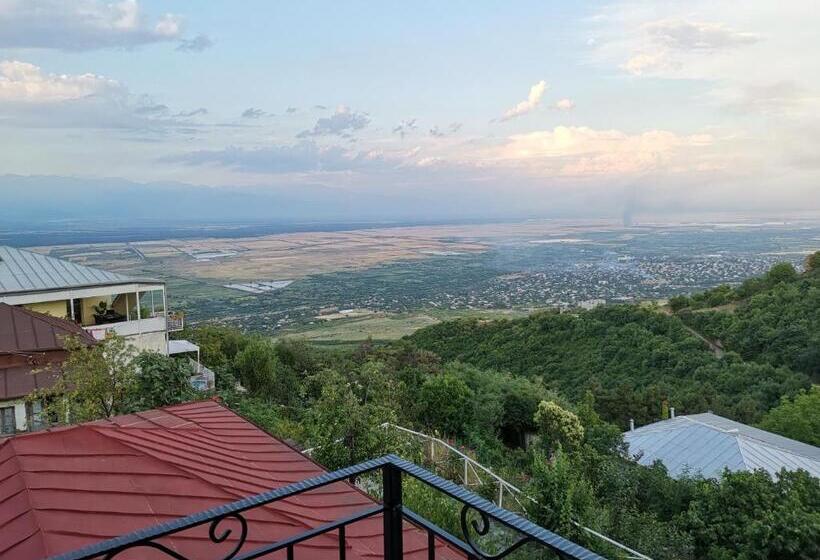 اتاق لوکس چهار تخته, Boutique Hotel Bellevue