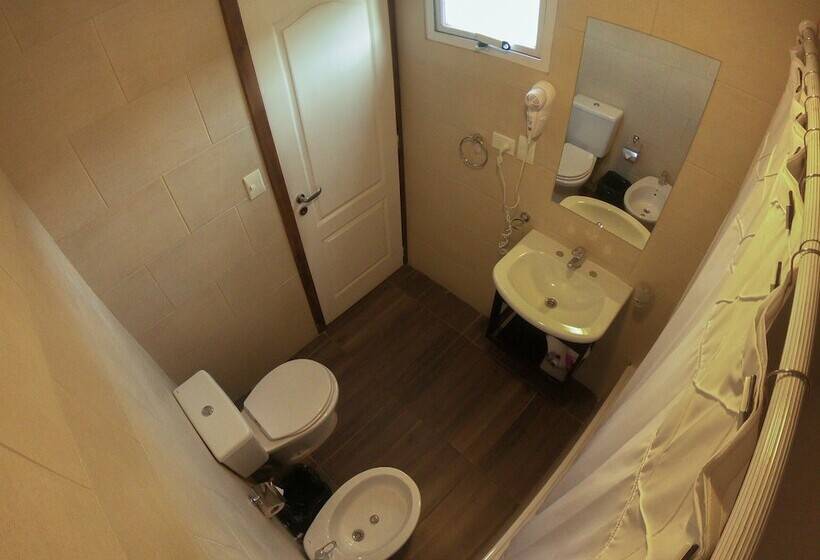 اتاق لوکس, Folk Hostel