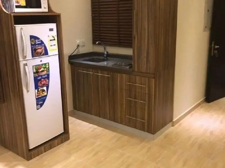 استودیوی استاندارد, Almakan Hotel 108