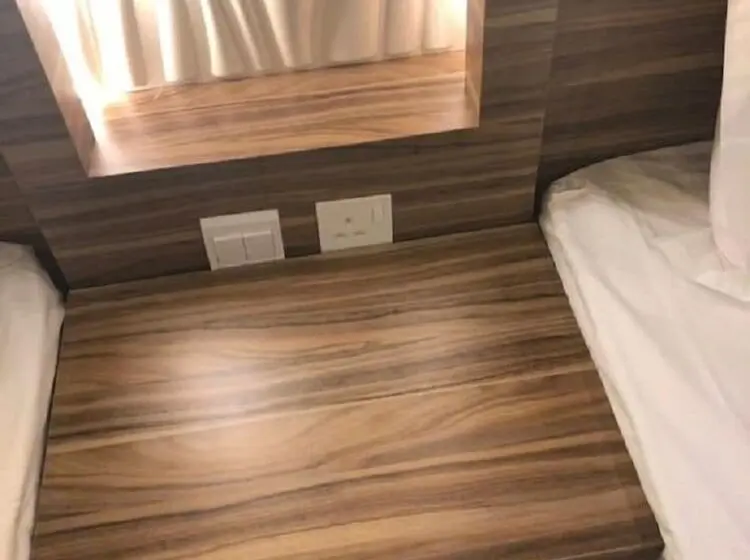 استودیوی استاندارد, Almakan Hotel 108